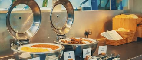 Free daily buffet breakfast