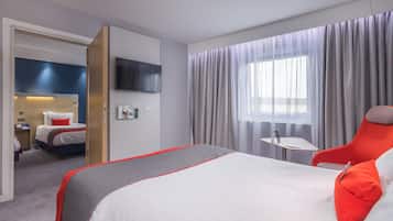 Standard Room, 1 Double Bed, Accessible (Free Hot Breakfast) | Desk, blackout curtains, iron/ironing board, free WiFi