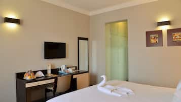 In-room safe, desk, free WiFi, bed sheets