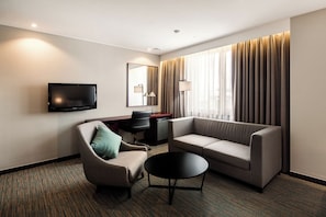Family Suite (Styler·Capsule Coffee,Non-smoking,Free Parking,ONLYGO&CO. 20% Off / 2-5PM 50% Off) | Premium bedding, in-room safe, desk, laptop workspace