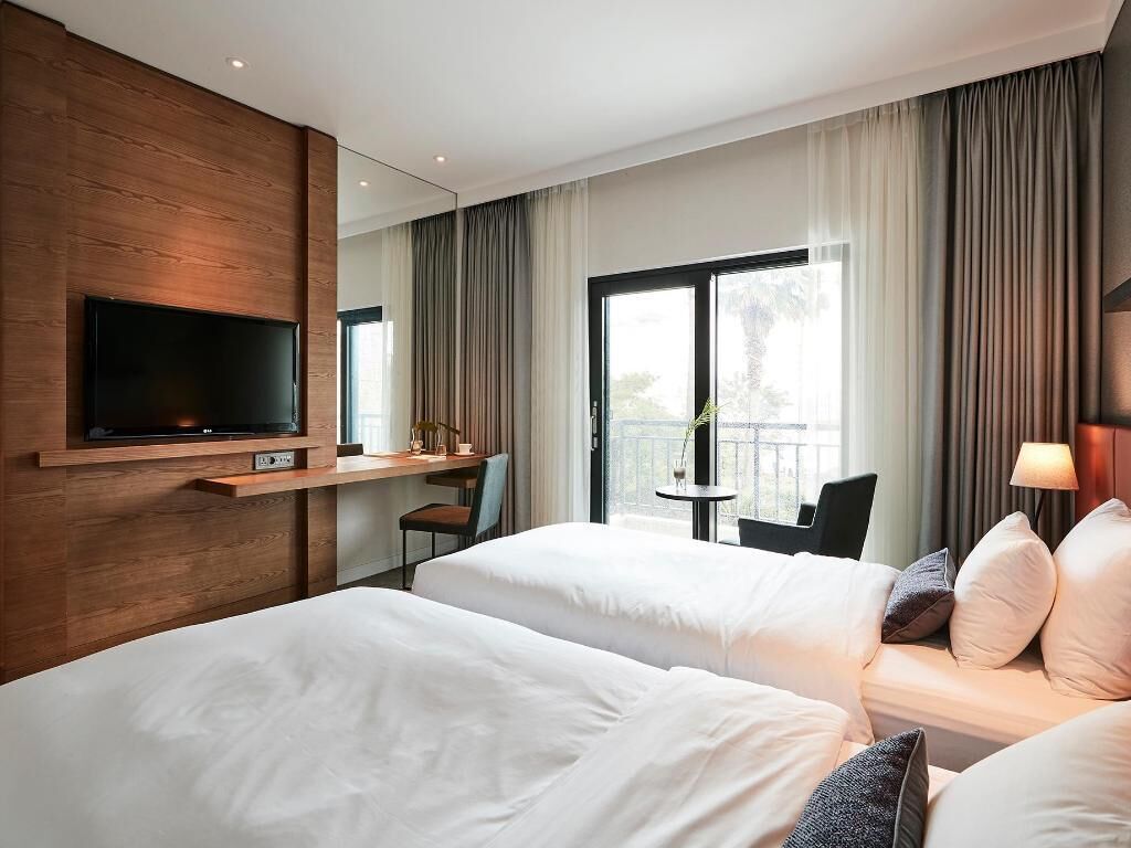 Daunenbettdecken, Zimmersafe, individuell dekoriert