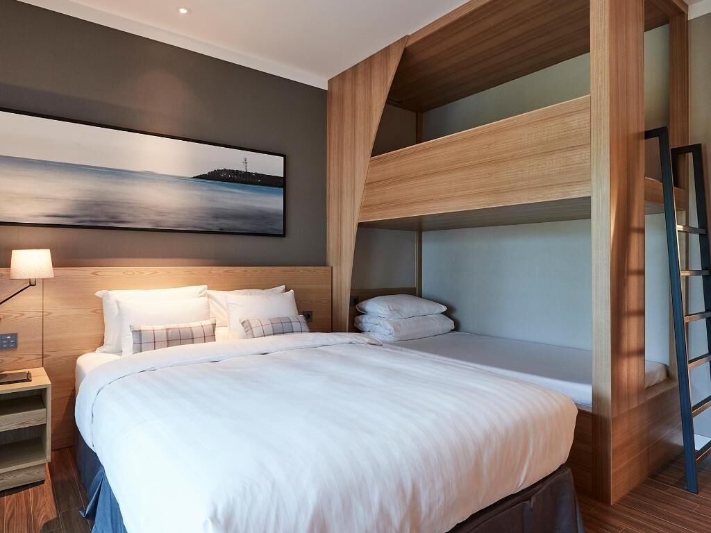 Down duvets, in-room safe, individually decorated, blackout curtains