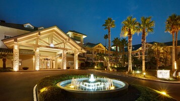 Fachada del alojamiento - Noche