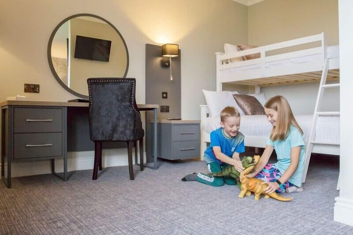 Family Room (for 6) | 1 bedroom, premium bedding, in-room safe, desk