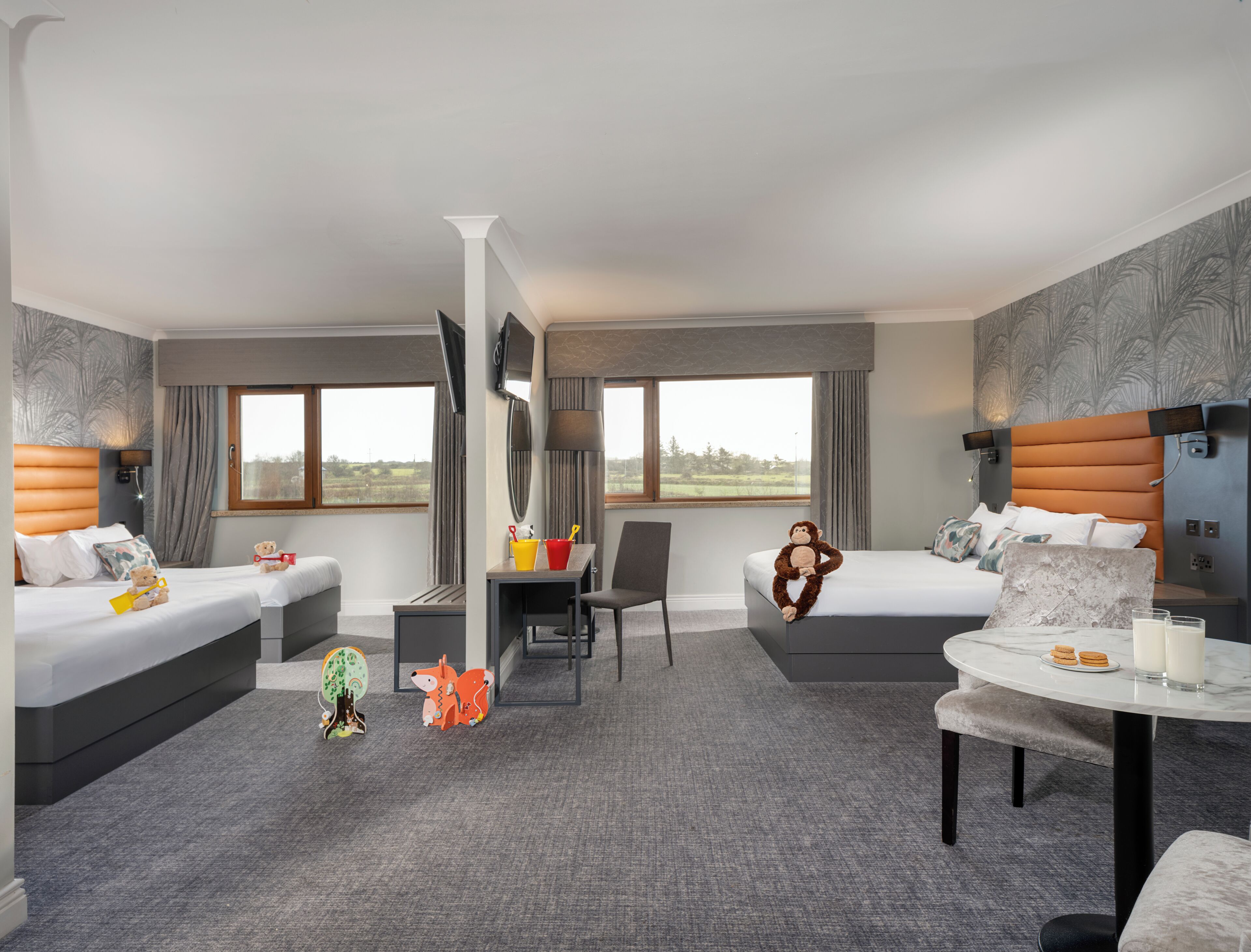 1 bedroom, premium bedding, in-room safe, desk