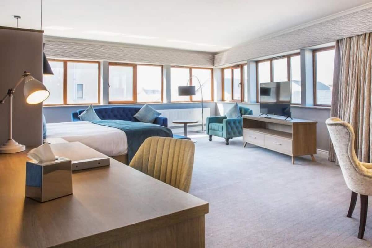 markieviez suite | 1 bedroom, premium bedding, in-room safe, desk