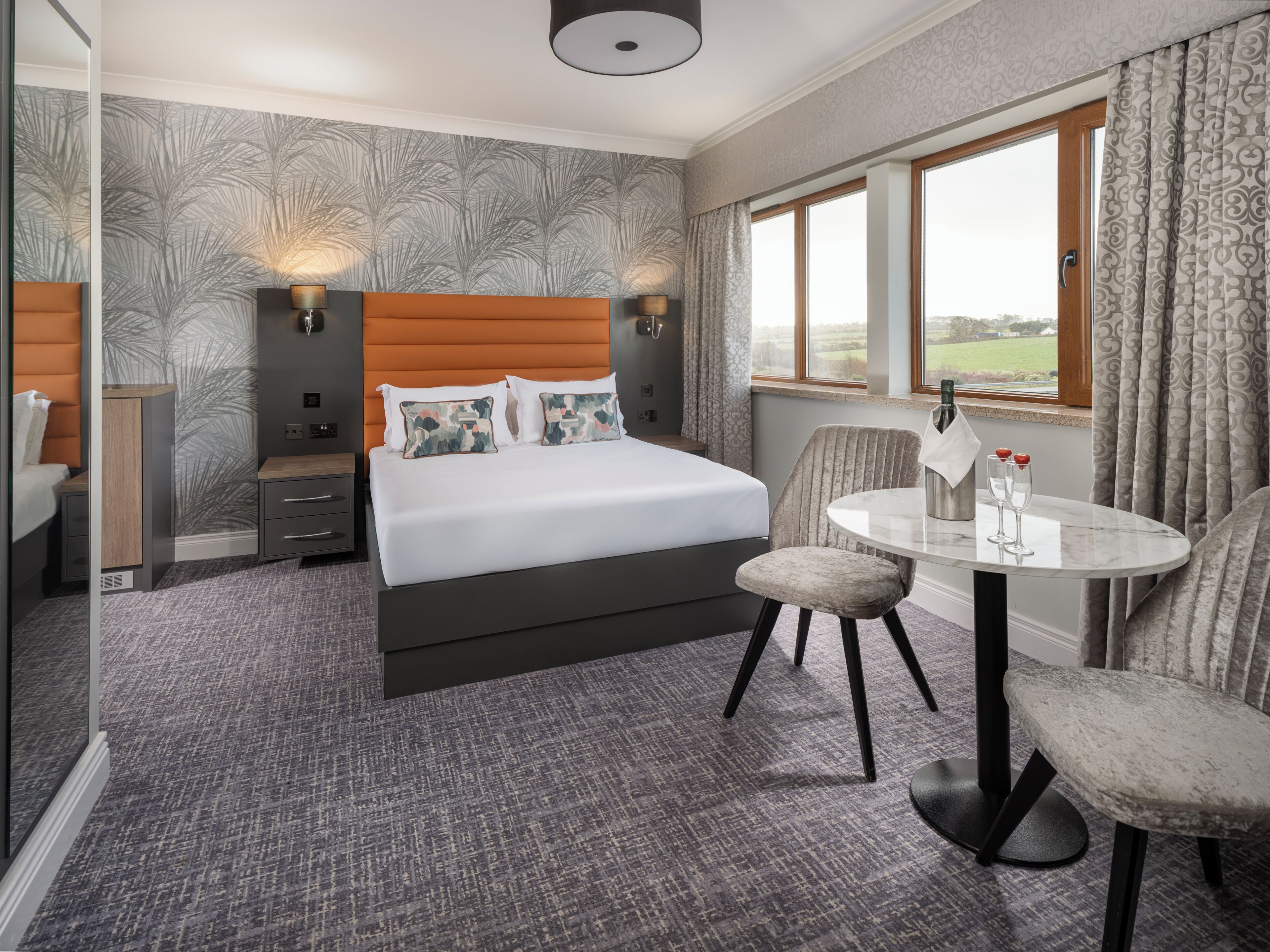 Standard Double Room | Bathroom | Designer toiletries, hair dryer, towels