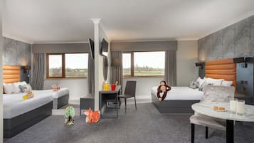 1 bedroom, premium bedding, in-room safe, desk