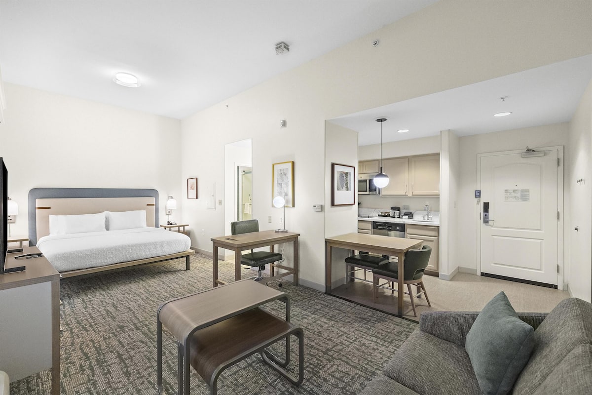 Desk, iron/ironing board, free cots/infant beds, free rollaway beds