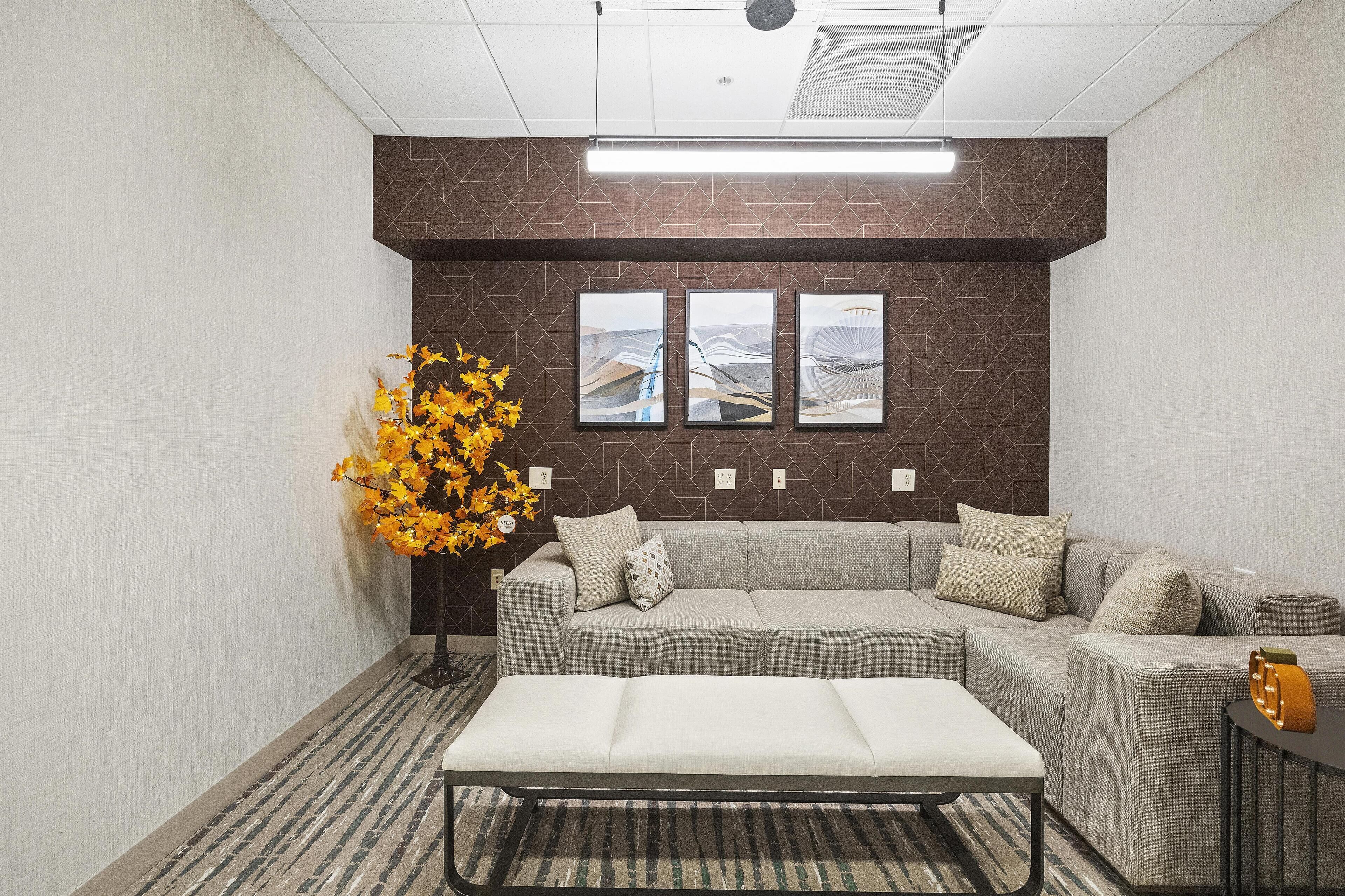 Télévision à écran plat de 32 pouces avec chaînes par câble, télévision