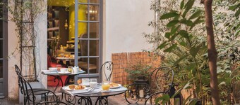 Hotel Le Petit Paris