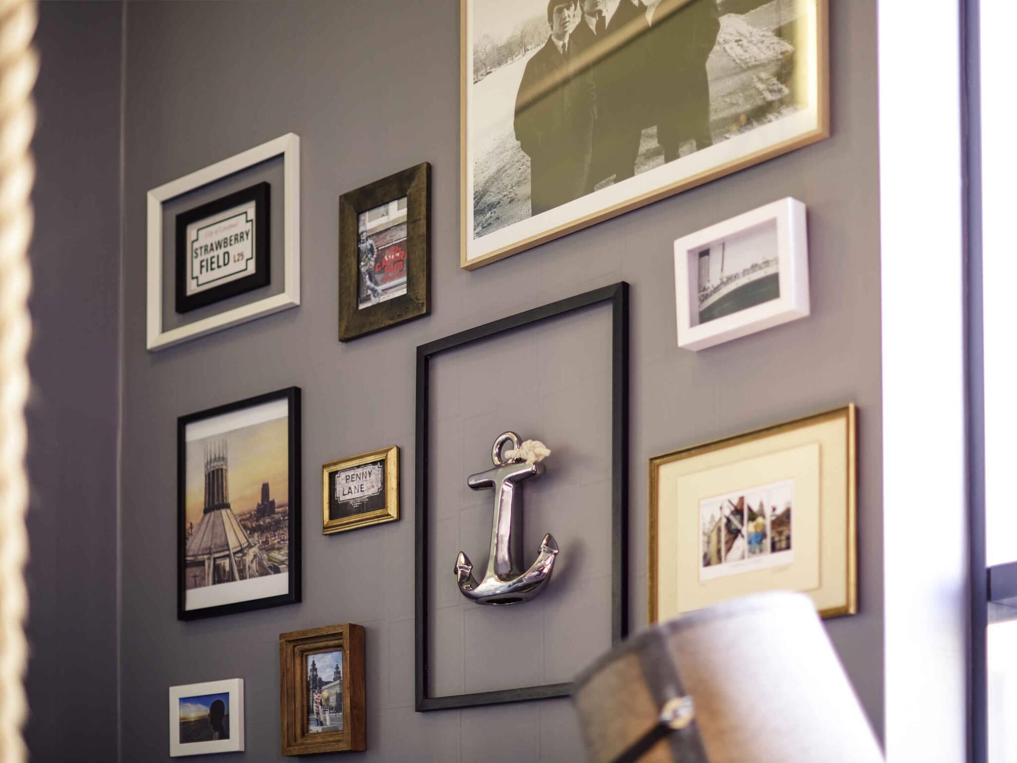 breakfast, lunch, dinner served; international cuisine