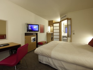 Superior-Zimmer, 1 Queen-Bett und Schlafsofa | 1 Schlafzimmer, Minibar, Zimmersafe, Schreibtisch