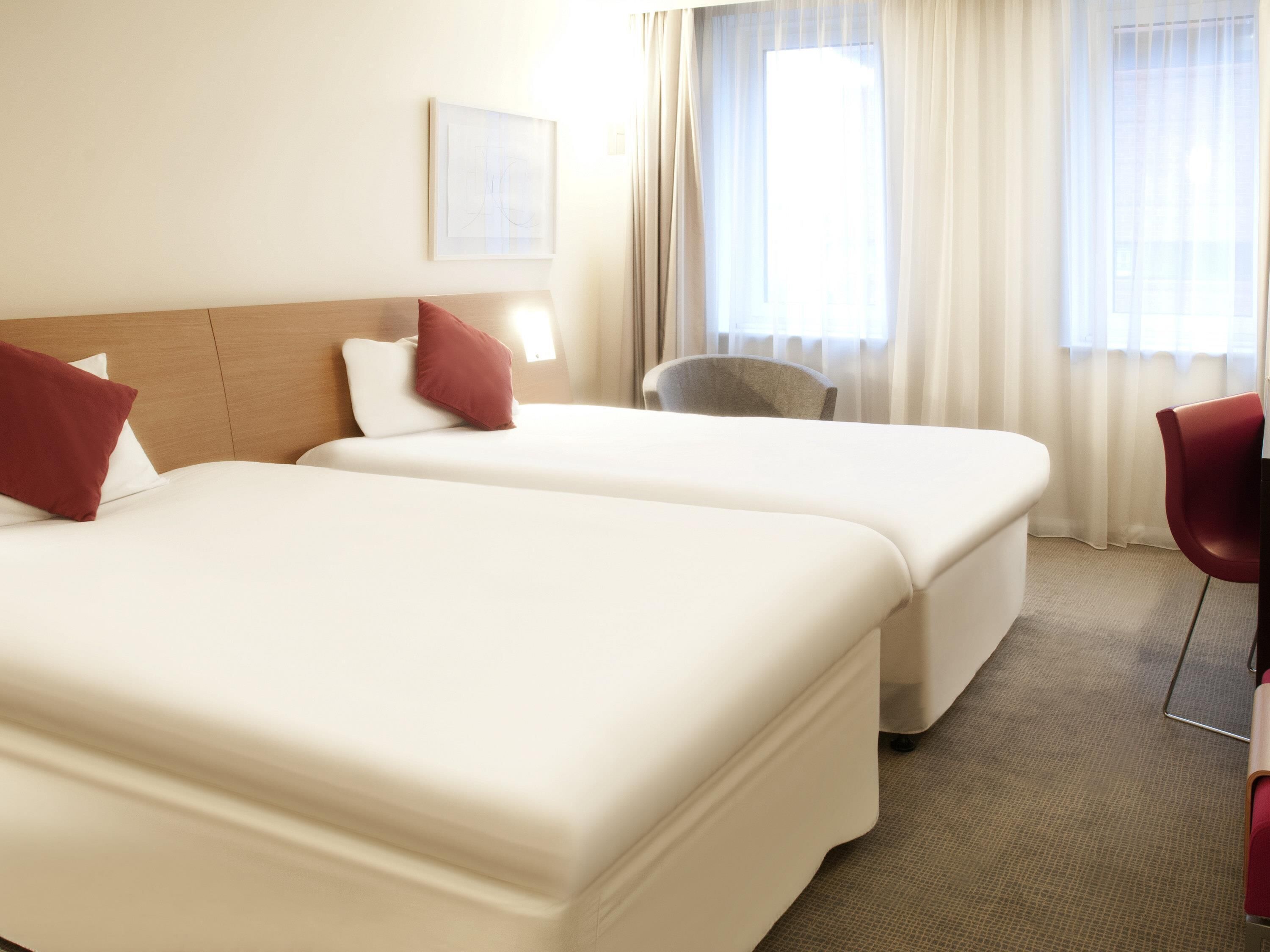 Superior Room, 2 Twin Beds | Minibar, in-room safe, desk, laptop workspace