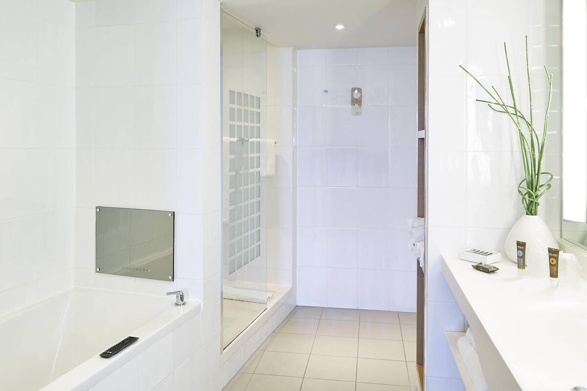 1 bedroom, minibar, in-room safe, desk