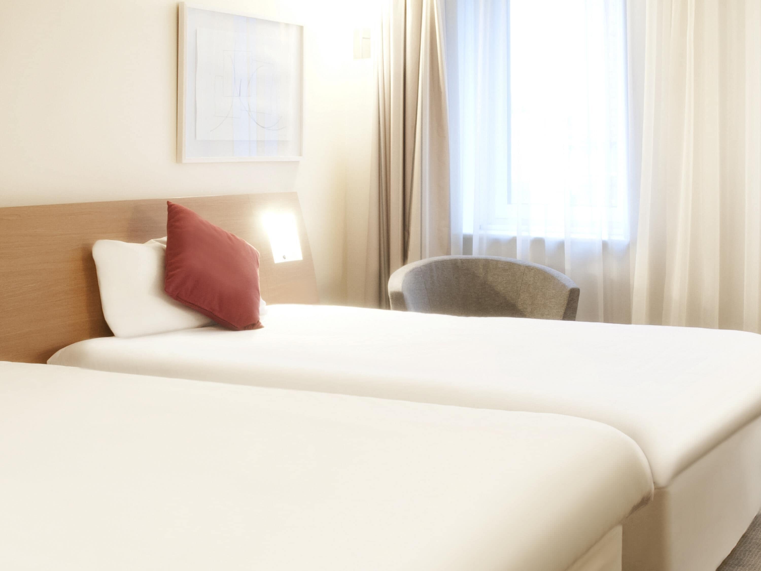 Superior Room, 2 Twin Beds | Minibar, in-room safe, desk, laptop workspace