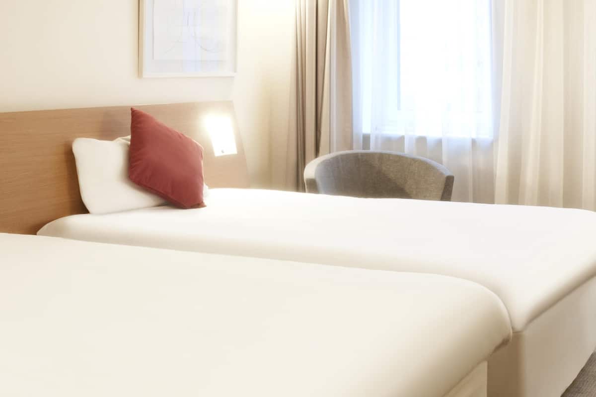 Superior Room, 2 Twin Beds | Minibar, in-room safe, desk, laptop workspace