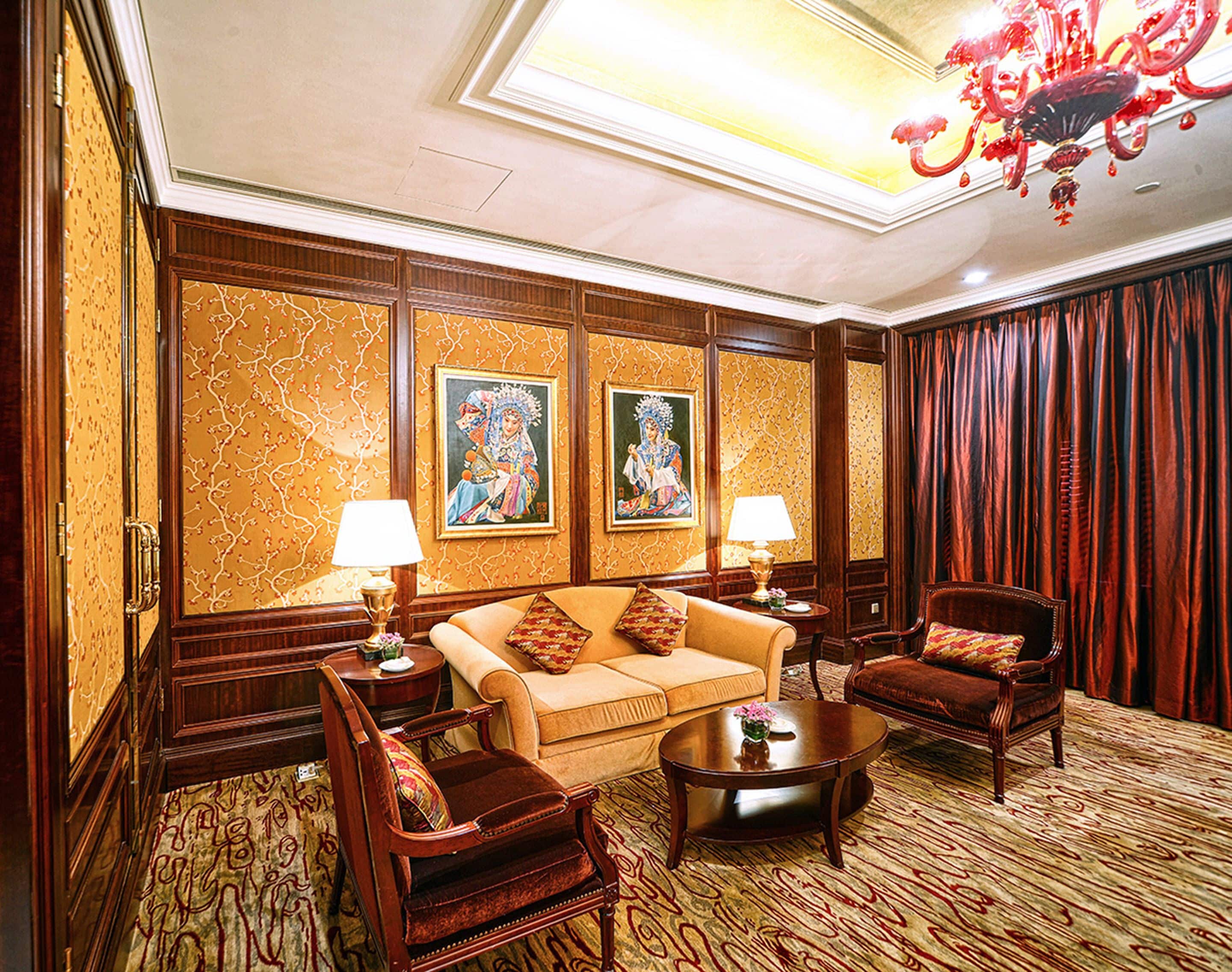 Phục vụ bữa tối 