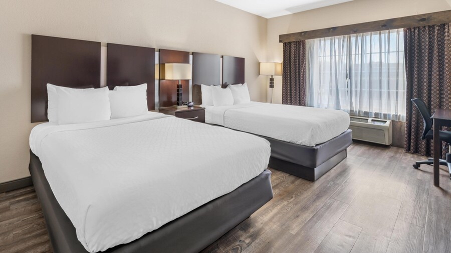 Best Western Plus Eastgate Inn & Suites