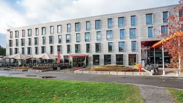 Pintu masuk properti