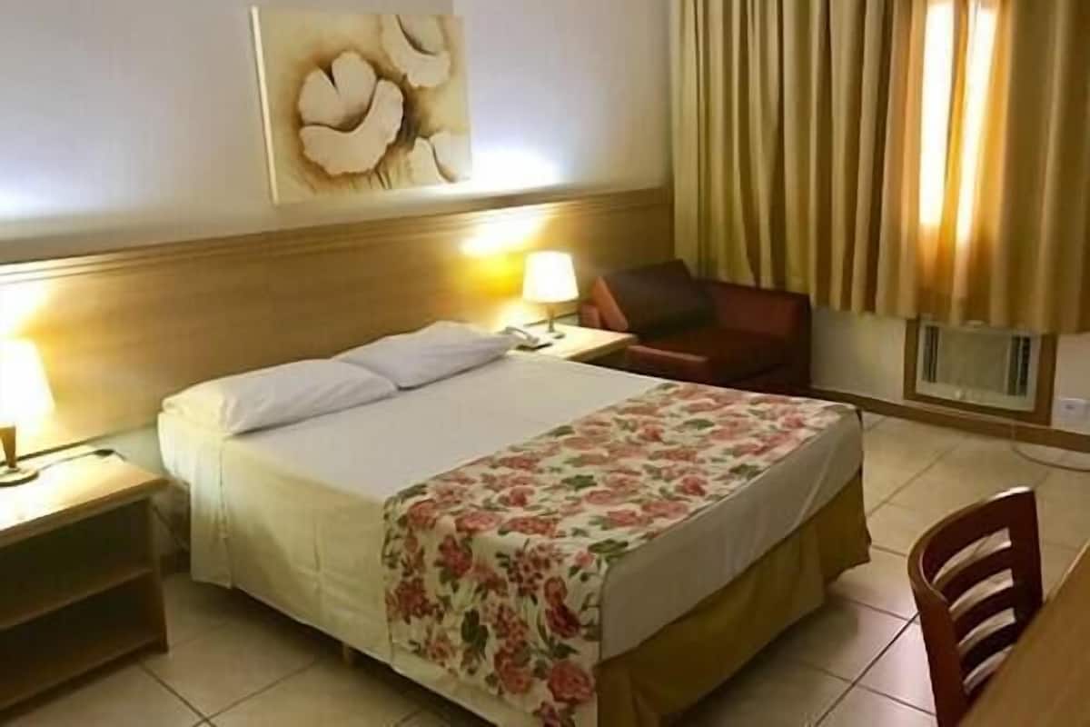 Minibar, in-room safe, free WiFi, bed sheets