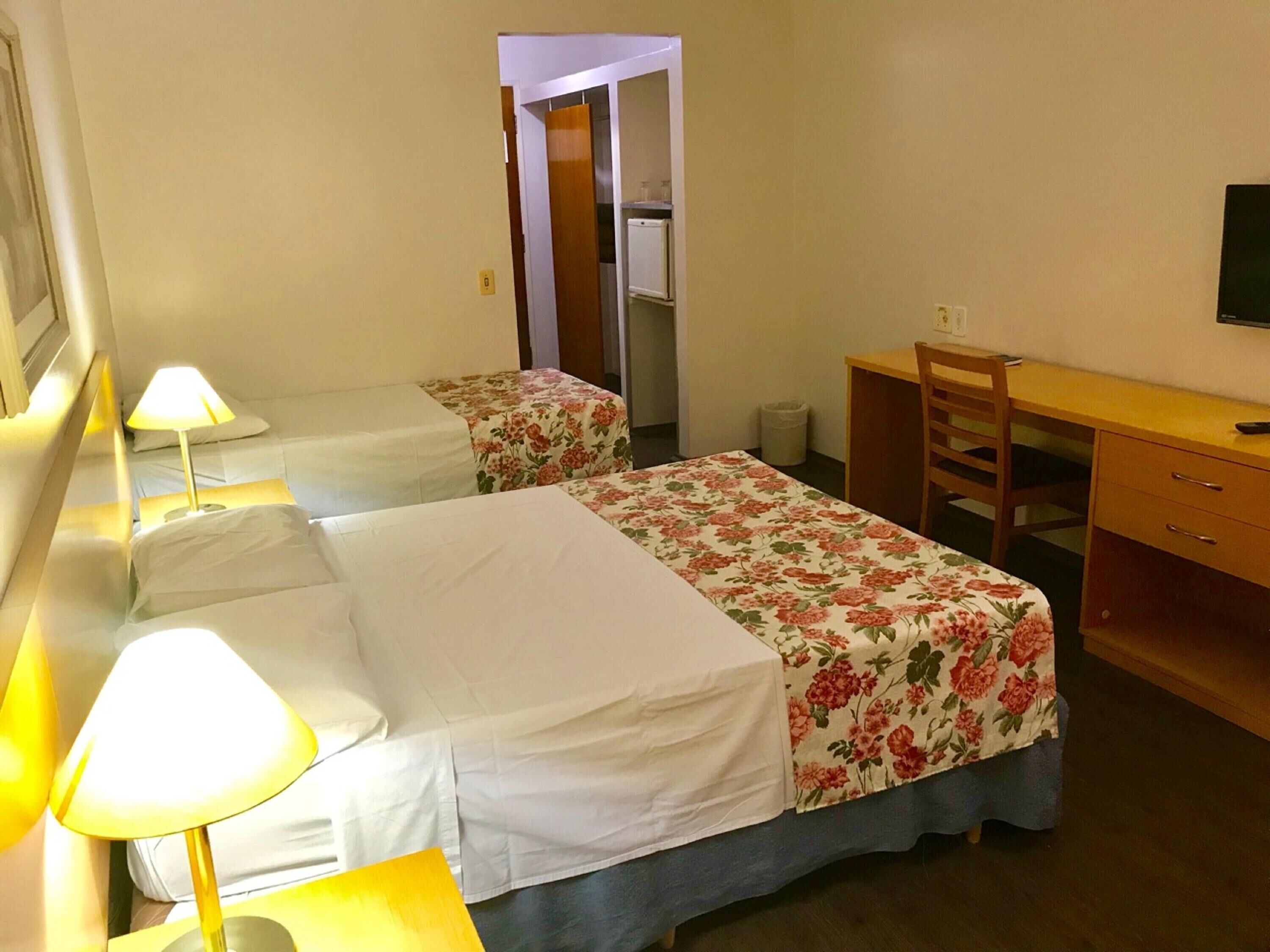 Minibar, una cassaforte in camera, Wi-Fi gratuito, lenzuola