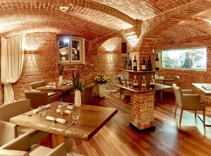 Serveert ontbijt en diner, lokale gerechten