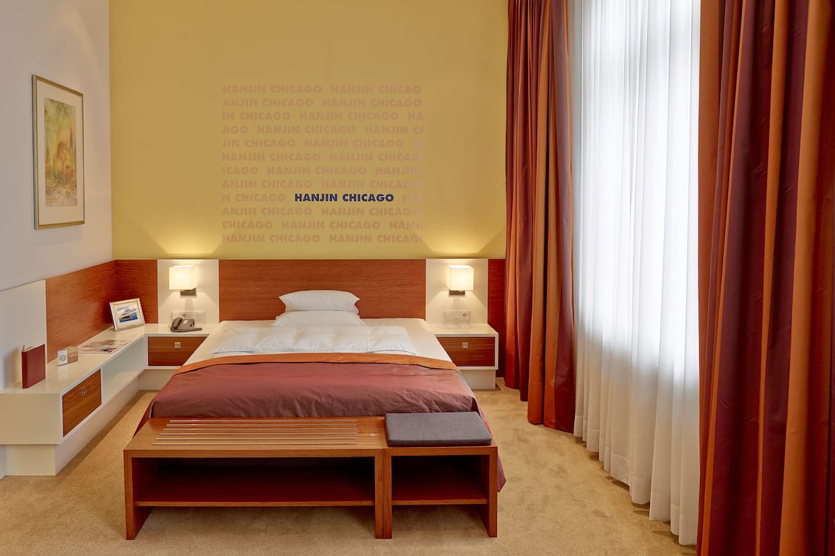 Studio, 1 Bedroom, Kitchenette, Courtyard Area | 1 bedroom, hypo-allergenic bedding, down comforters, minibar