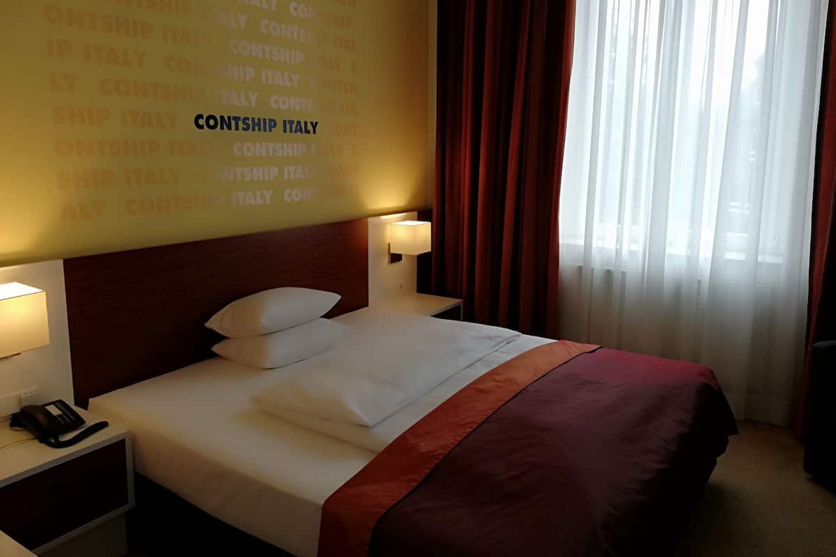 Superior Room, 1 Bedroom, Courtyard Area | 1 bedroom, hypo-allergenic bedding, down comforters, minibar
