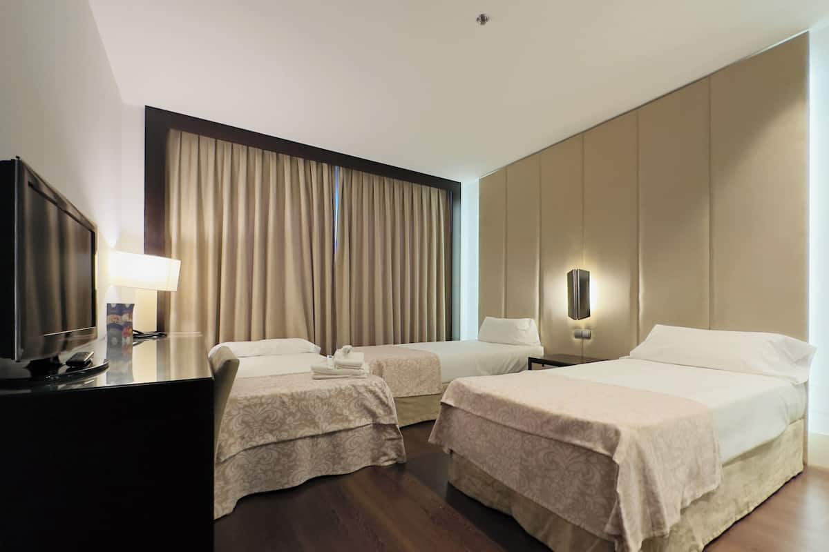 1 bedroom, minibar, in-room safe, desk