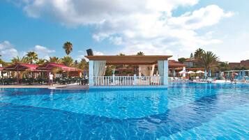 Indoor pool, 3 outdoor pools, pool umbrellas, sun loungers