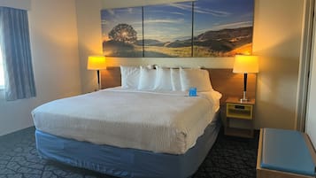 Zimmersafe, Schreibtisch, Bügeleisen/Bügelbrett, kostenlose Babybetten