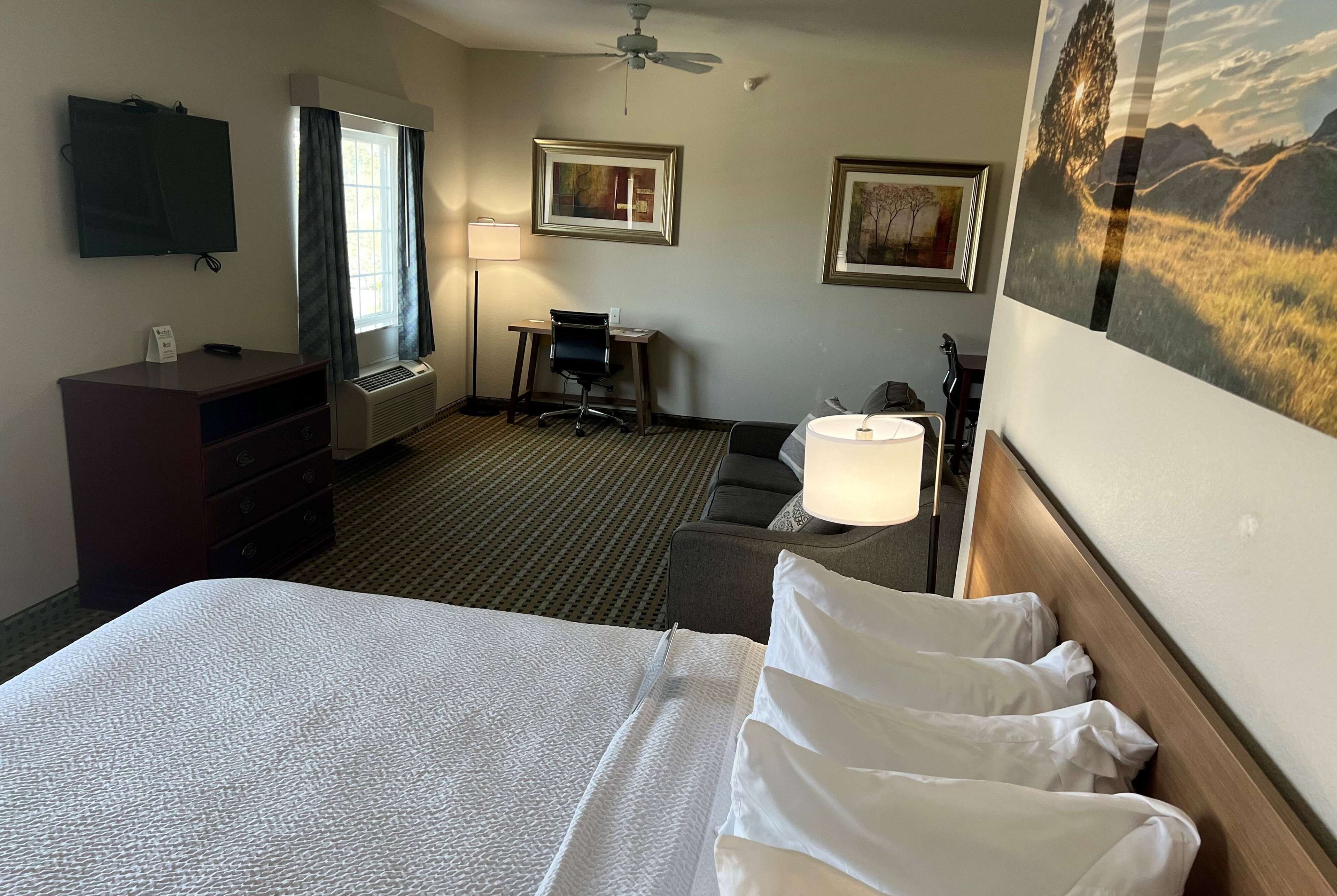 in-room safe, desk, iron/ironing board, free cots/infant beds