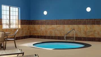 Indoor pool, sun loungers