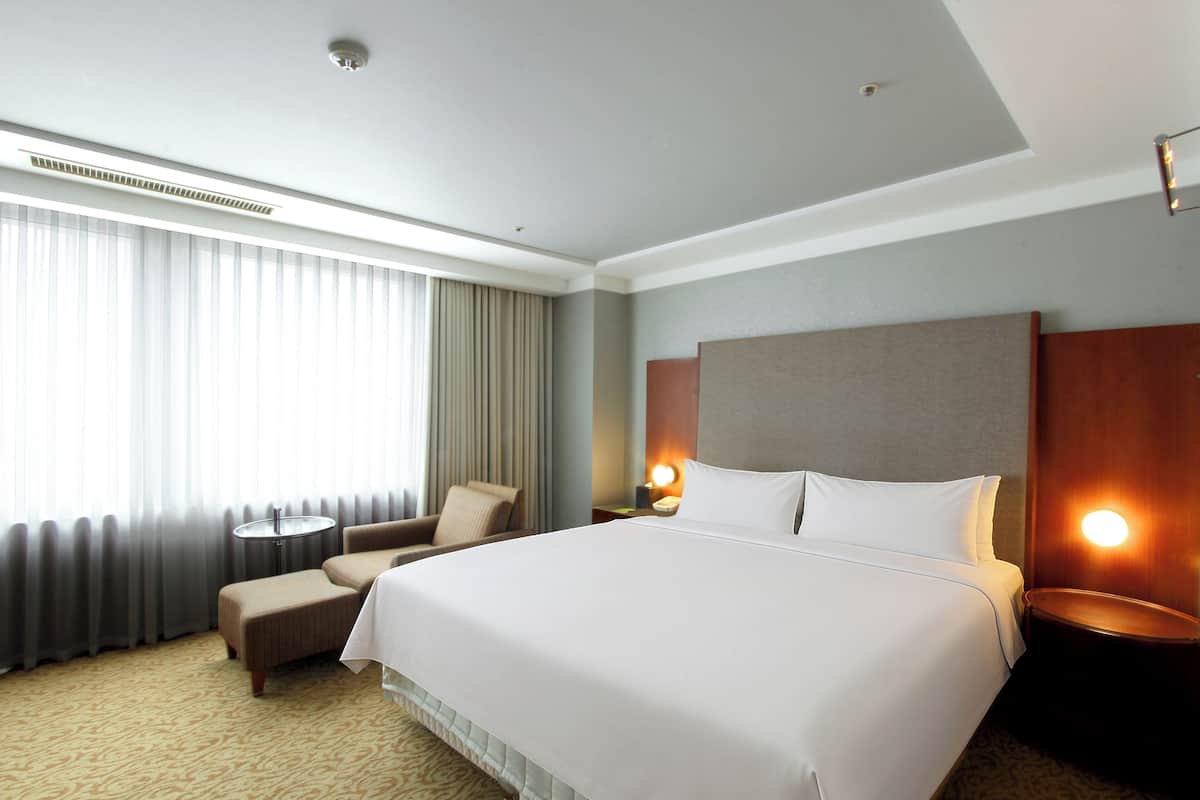 Minibar, in-room safe, desk, blackout curtains