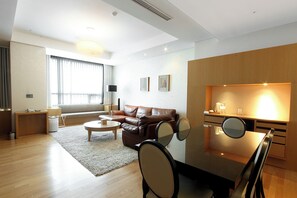 Grand Presidential Suite