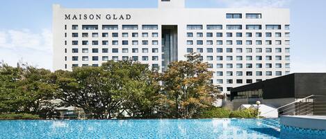 Kolam renang outdoor
