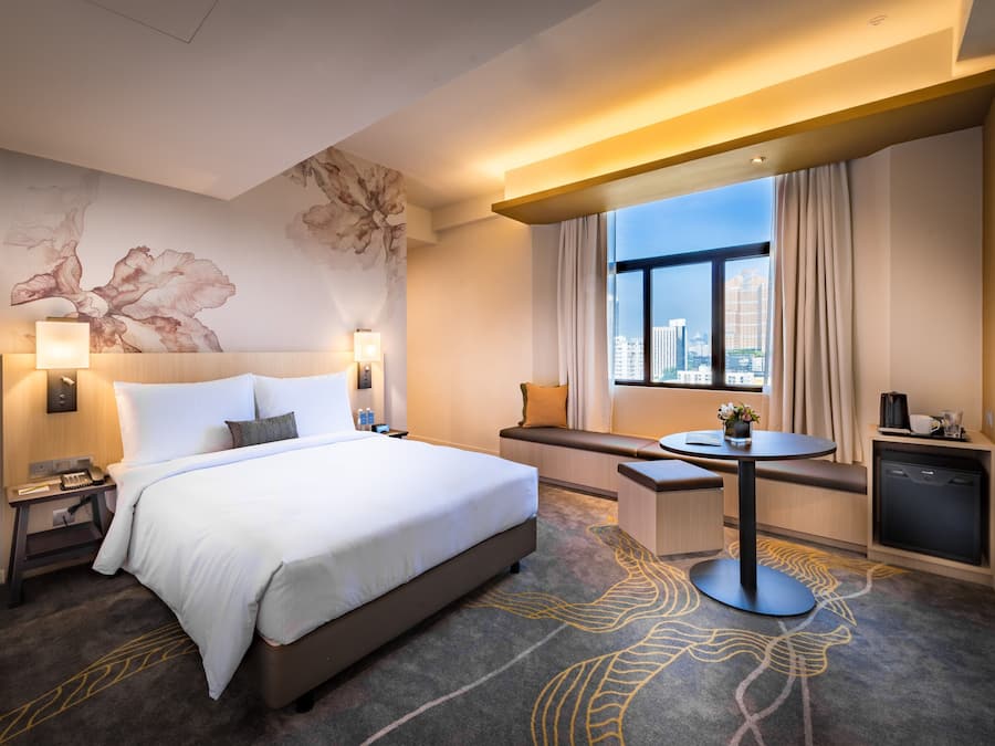 Minibar, in-room safe, soundproofing, iron/ironing board