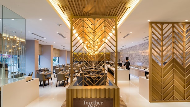 Breakfast, lunch and dinner served  - Hilton Garden Inn Kuala Lumpur Jalan Tuanku Abdul Rahman North (Kuala Lumpur)