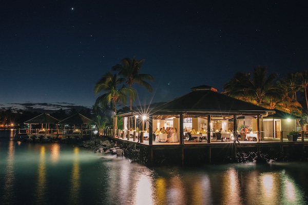 2 restoran, melayani sarapan