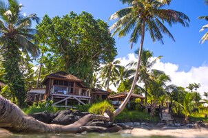 Couples treatment rooms, sauna, body treatments, aromatherapy