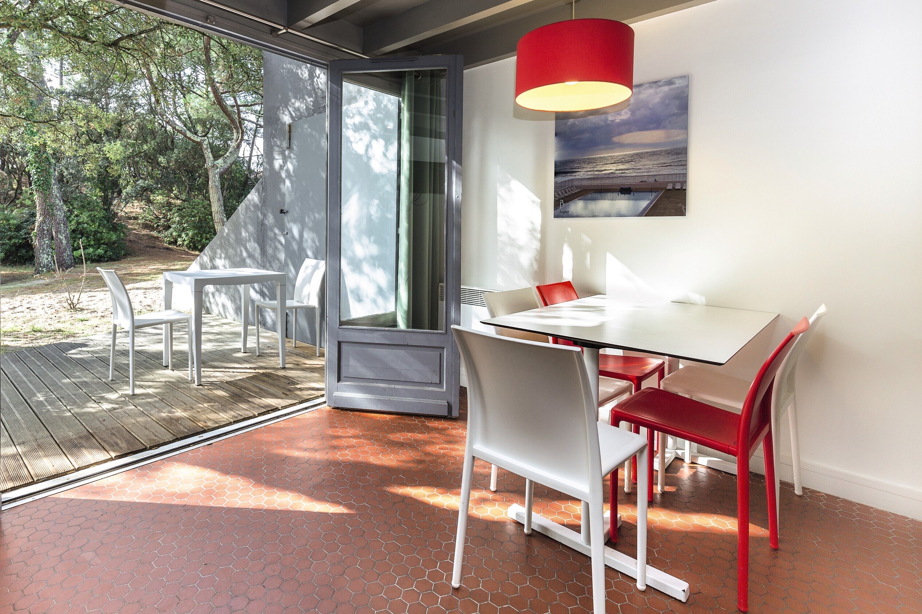 Décoration personnalisée, ameublement personnalisé, Wi-Fi, draps fournis