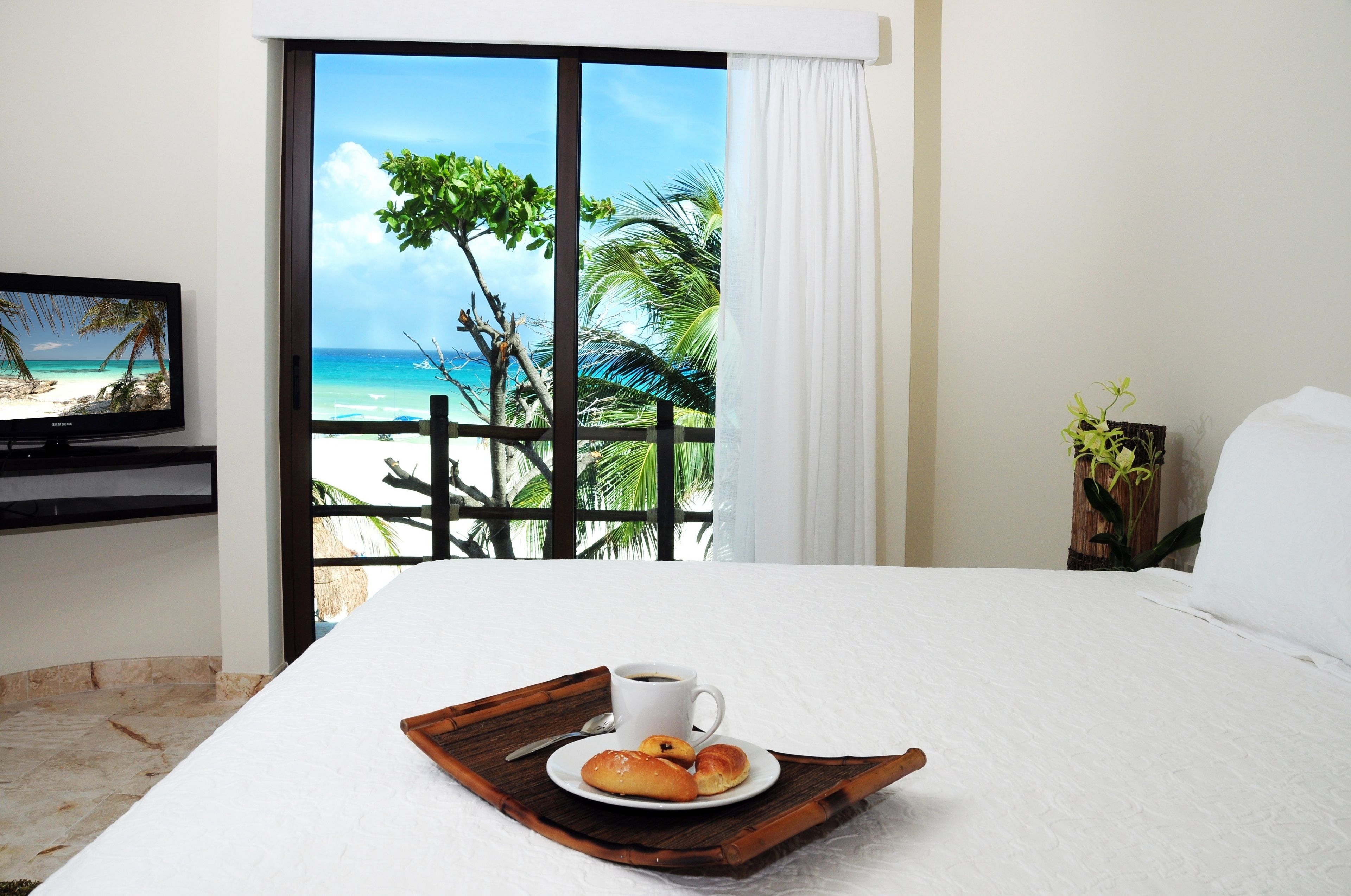 premium condo, 3 bedrooms, ocean view | 3 bedrooms, premium bedding, in-room safe, individually decorated