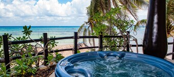El Taj Oceanfront & Beachside Condo Hotel