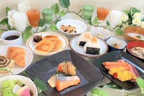 Daily buffet breakfast for a fee