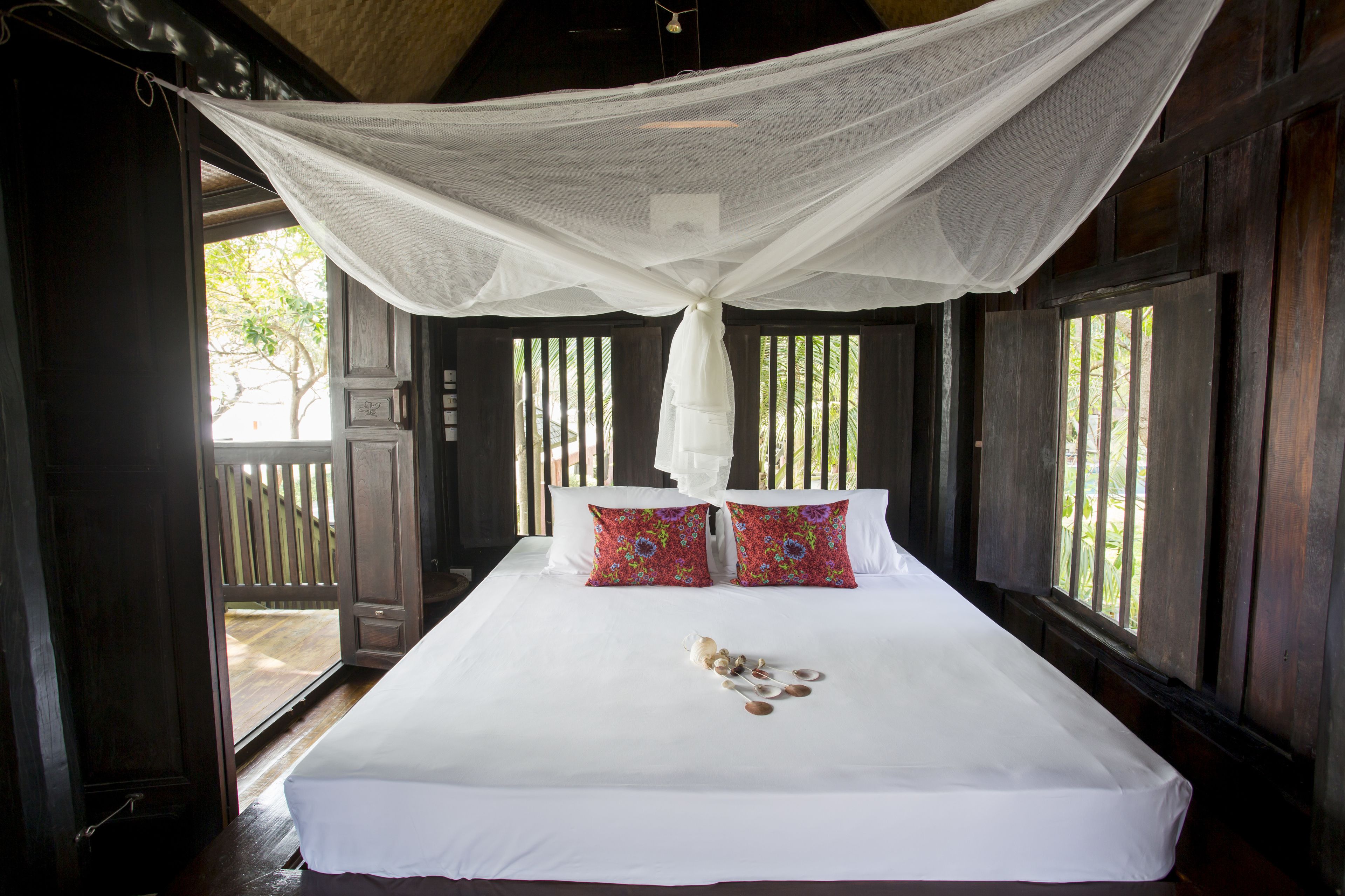 deluxe villa, 1 bedroom, sea view | minibar, in-room safe, blackout curtains, free cots/infant beds