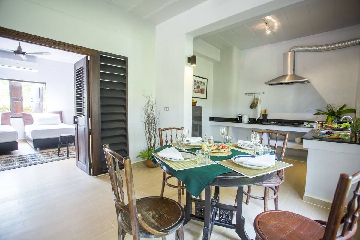 family villa, 2 bedrooms (2 bedroom modern family villa) | in-room dining