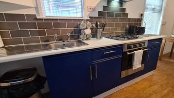 Apartment, Ensuite (Two Bedroom) | Private kitchen