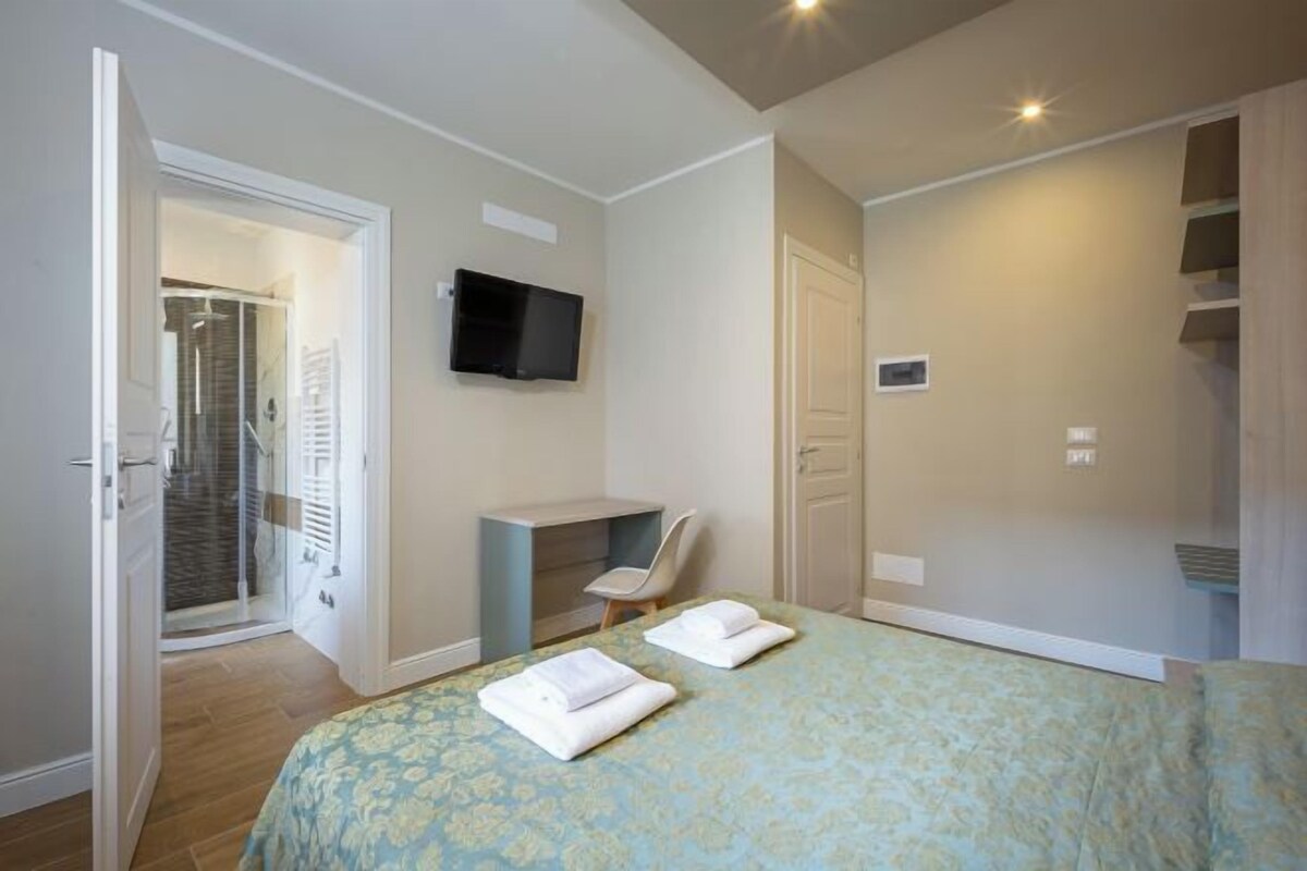 Minibar, desk, cribs (free), rollaway beds (surcharge)