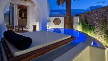 Luxury Suite with Private Pool | Coffres-forts dans les chambres, décoration personnalisée
